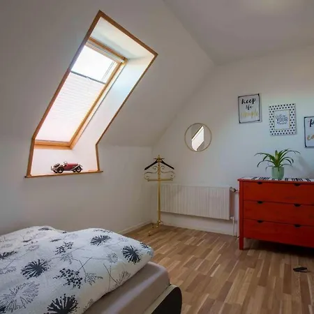 Grosse Unterkunft Zum Wohlfuehlen Stelle Exterior photo