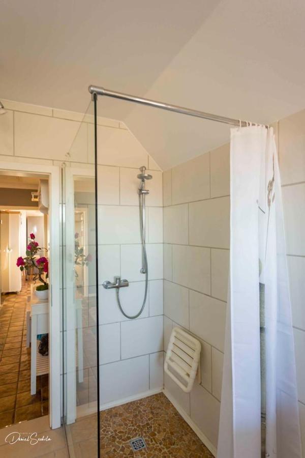 Grosse Zum Wohlfuehlen Apartment Stelle